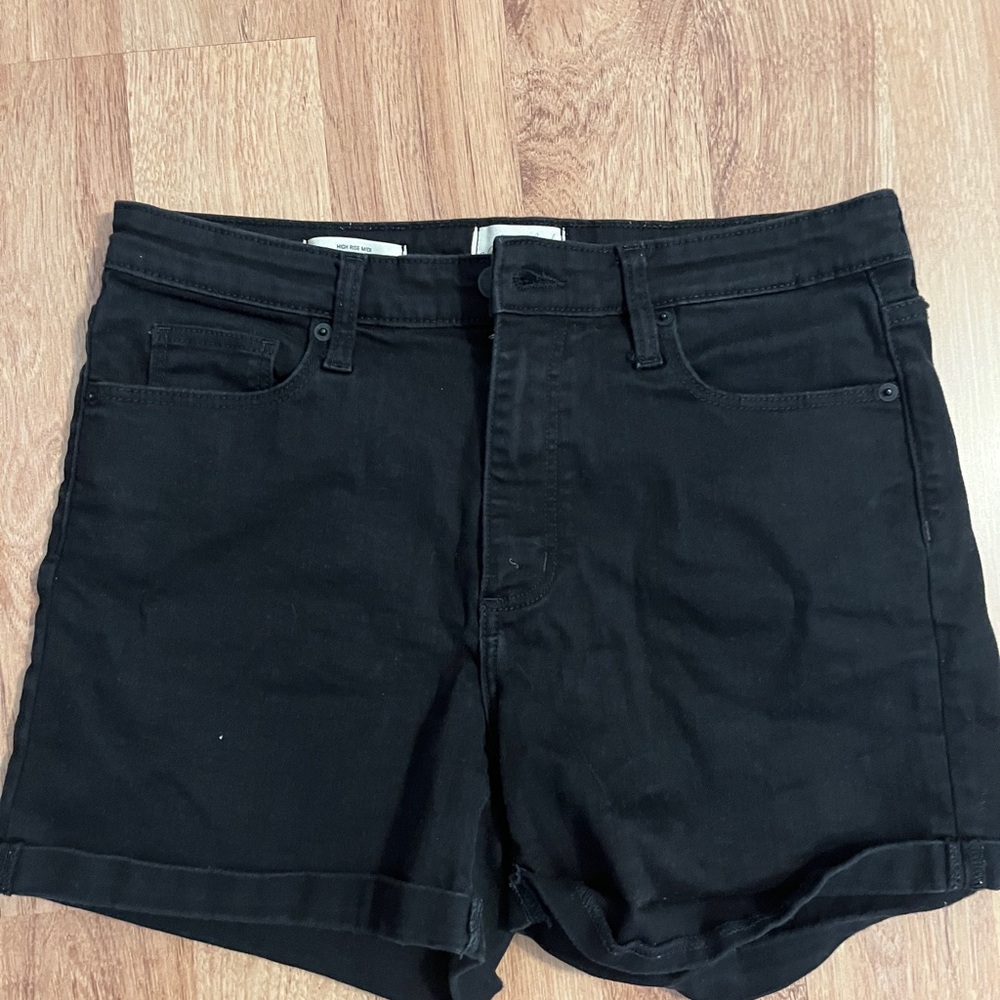 Universal Threads, great quality black high rise denim shorts.